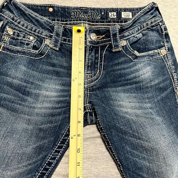 Miss Me Women Jeans 26x22 Blue Low-Rise Fleur-de-Lis Pockets Stretch Denim Capri - Picture 8 of 11